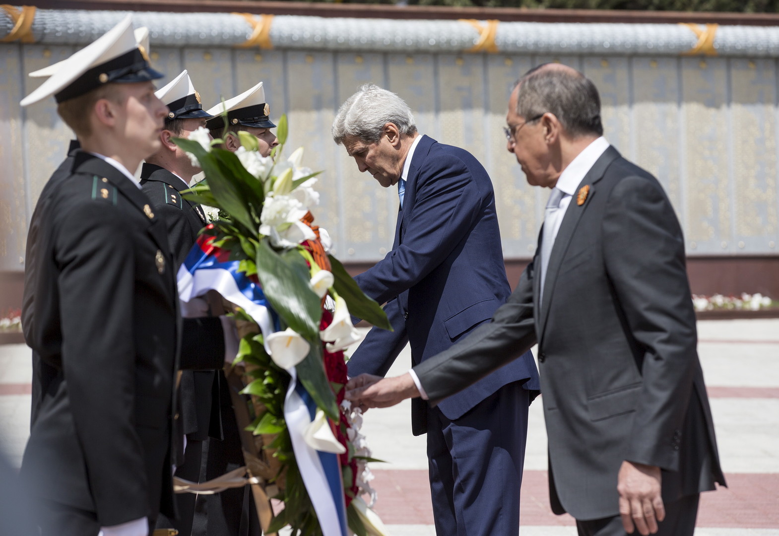 John Kerry appelle Petro Porochenko à «réfléchir à deux fois»
