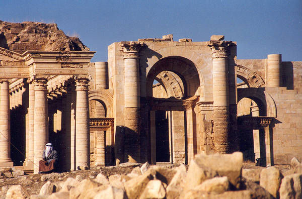 Palmyre menacée. D'hier à aujourd'hui, une liste de monuments saccagés par le Djihad