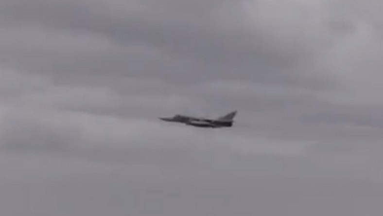 La «rencontre fortuite» d’un Su-24 russe avec le contre-torpilleur américain «Ross» en mer Noire