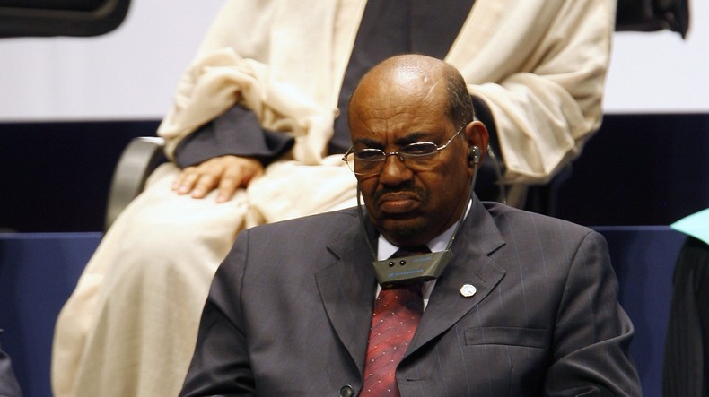 Omar el-Béchir «retenu» en Afrique du Sud