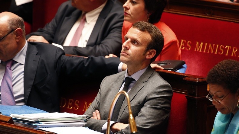 Loi Macron: la motion de censure votée par la Droite et l'Extrême-Gauche est rejetée