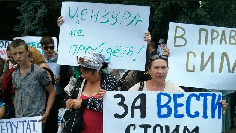 Les manifestants ukrainiens exigent l'abolition de la censure
