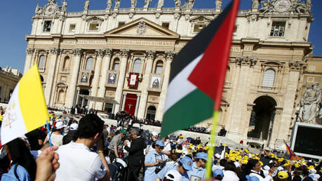 Le Vatican signe son premier traité avec l’Etat de Palestine, Israël fulmine
