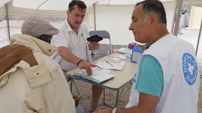 Migrants de Calais, une crise humanitaire au cœur de la France selon les associations