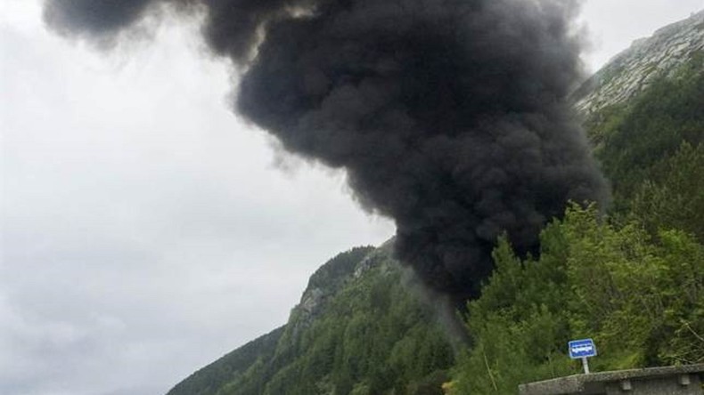 Risque d'effondrement d'un tunnel après l'explosion d'un camion d'essence en Norvège (PHOTOS, VIDEO)