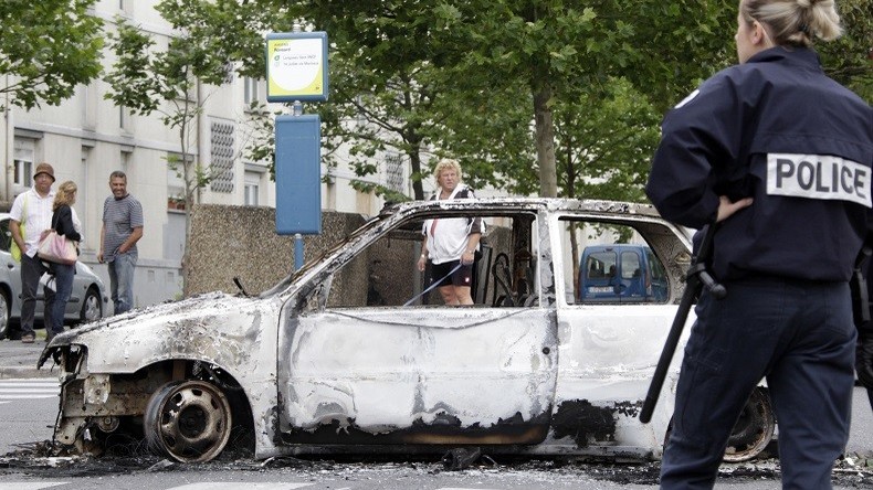 «Tolérance zéro» après l'incendie de 721 véhicules la nuit du 14 juillet