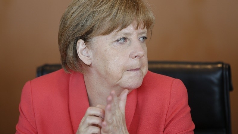 Immigration/Allemagne: Merkel fait pleurer une collégienne !