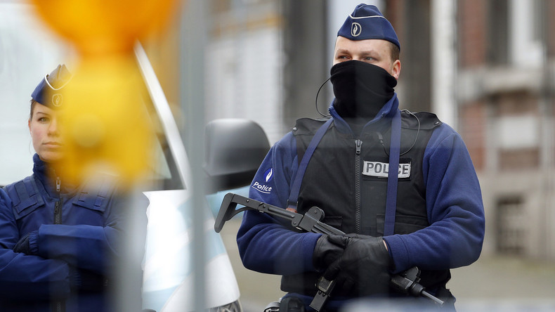 Par peur des terroristes, des policiers belges veulent annuler leur défilé de la fête nationale