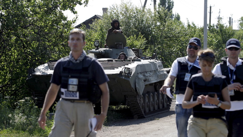 OSCE à Donetsk : «Nous observons le retrait de matériel militaire de la ligne de front»
