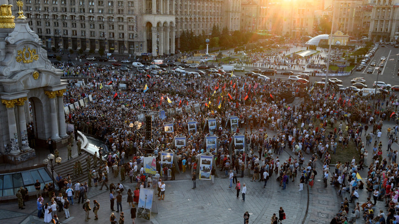 Journaliste britannique : le Secteur droit en Ukraine, égal de Daesh en Syrie