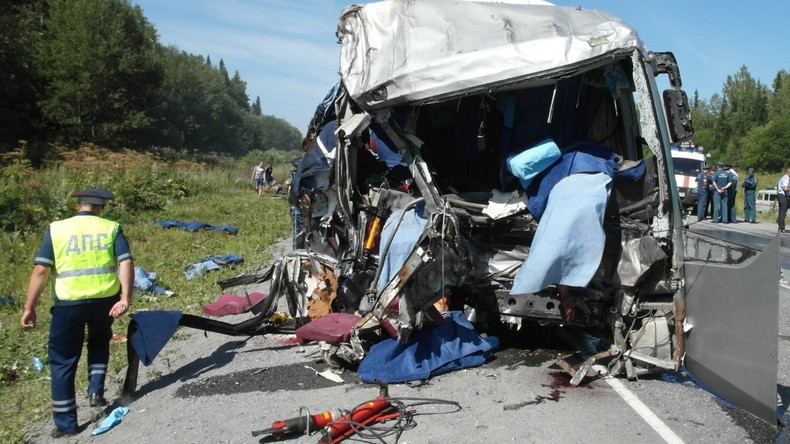 Deux accidents de la route en Russie font 21 victimes, un jour de deuil déclaré le 23 juillet