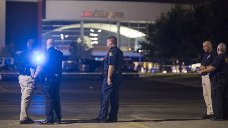 Fusillade dans un cinéma en Louisiane : 3 morts dont le tireur, frustration pour Obama