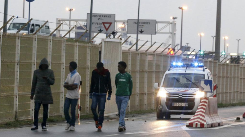 Cazeneuve réitère ses propos : Eurotunnel doit «prendre ses responsabilités»