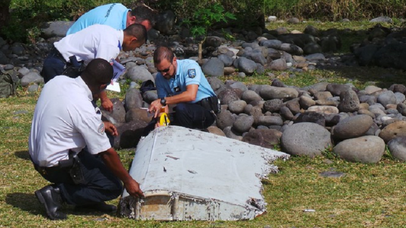 La Malaisie enquête sur le débris d'avion trouvé à la Réunion