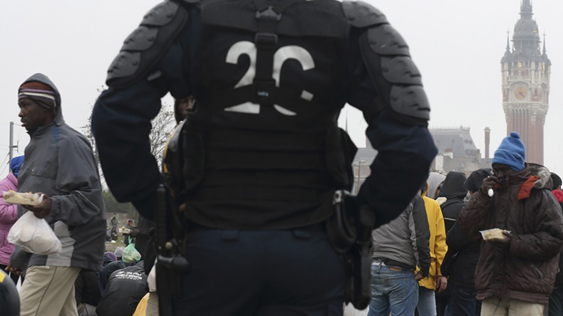 Crise des migrants : des parlementaires britanniques veulent déployer l'armée