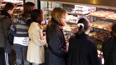 «Une cantine française gérée depuis les Etats-Unis: tout est possible avec le TiSA!»