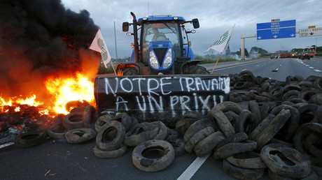 Éleveurs en colère : la pression maintenue en attendant le plan d'urgence