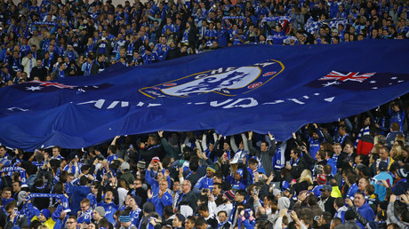 Interdictions de stade pour des fans de Chelsea après une agression raciste dans le métro parisien