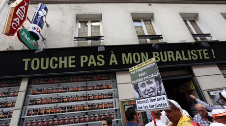 Carottes, buralistes et sénateurs, la folle journée du paquet neutre