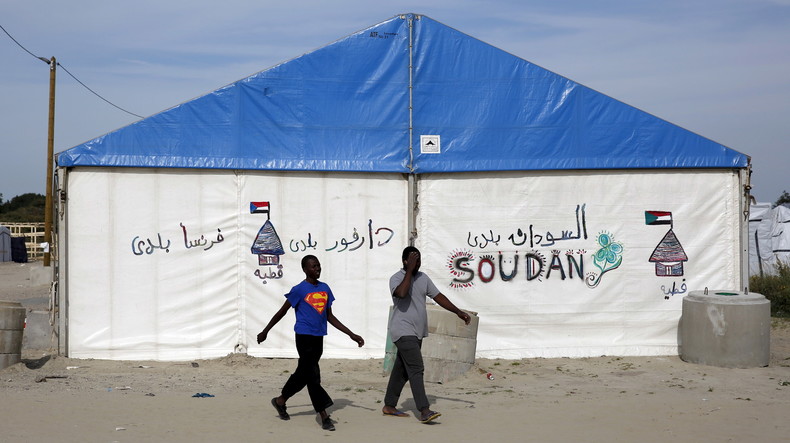 «L'Angleterre c'est bien, mais je suis fatigué» : des migrants décident de rester à Calais