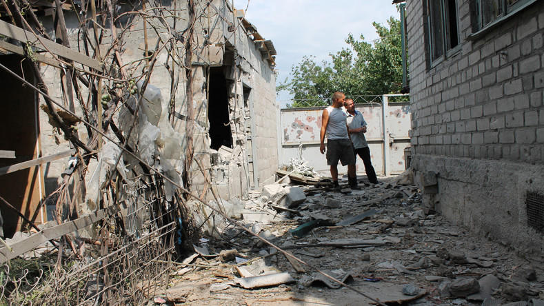 Une autre nuit de bombardements meurtriers dans l’Est de l’Ukraine