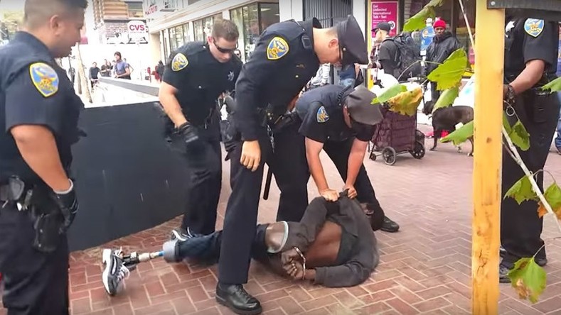14 policiers pour interpeller un sans-abri «armé» de béquilles à San Francisco