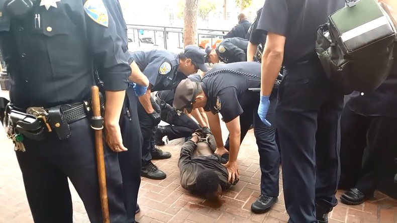 San Francisco : l’appel de renforts pour arrêter un sans-abri noir unijambiste jugé «déconcertant»