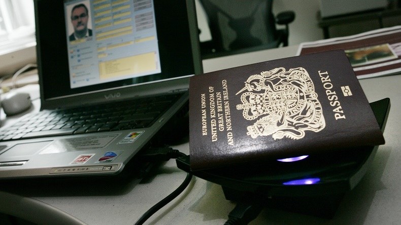 Privé de sa nationalité britannique, le terroriste supposé revient à Londres pour demander justice