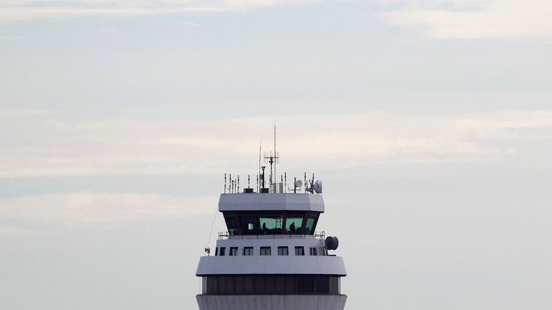 Une passagère effectue un atterrissage forcé en Espagne après la perte de connaissance du pilote