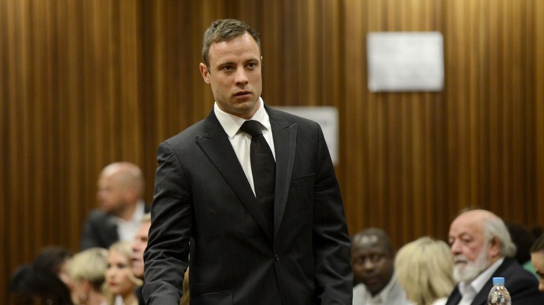 Oscar Pistorius ne sortira pas de prison avant le 18 septembre, au moins !