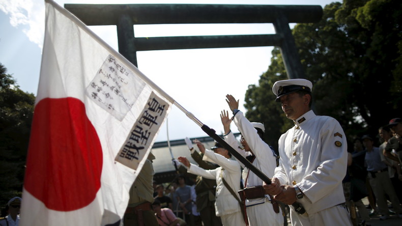 Au Japon, des dizaines de milliers marchent contre les nouvelles lois de défense
