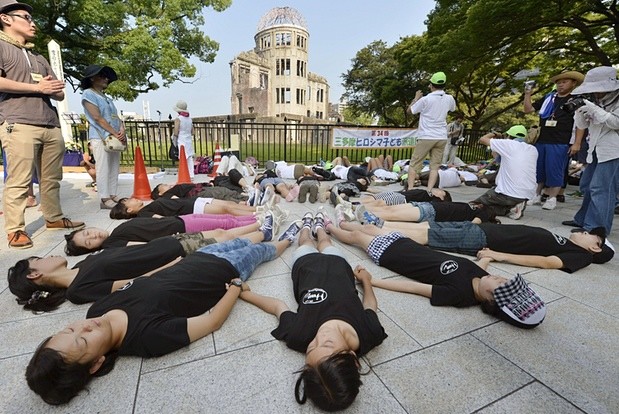Le monde se réveille pour commémorer les 70 ans de l'attaque d'Hiroshima dans le recueillement