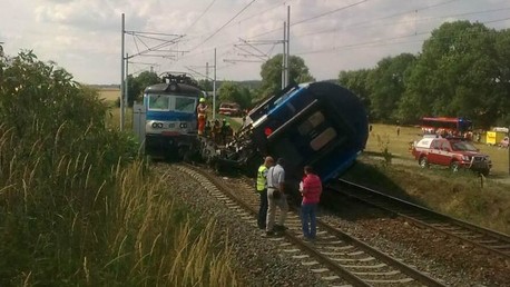 Une collision de deux trains fait des dizaines de blessés en République tchèque