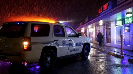 Ferguson : une manifestation en hommage à Michael Brown dégénère en fusillade (photos, vidéos)