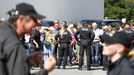 Allemagne: les autorités craignent de nouveaux heurts à Heidenau, les violences xénophobes perdurent