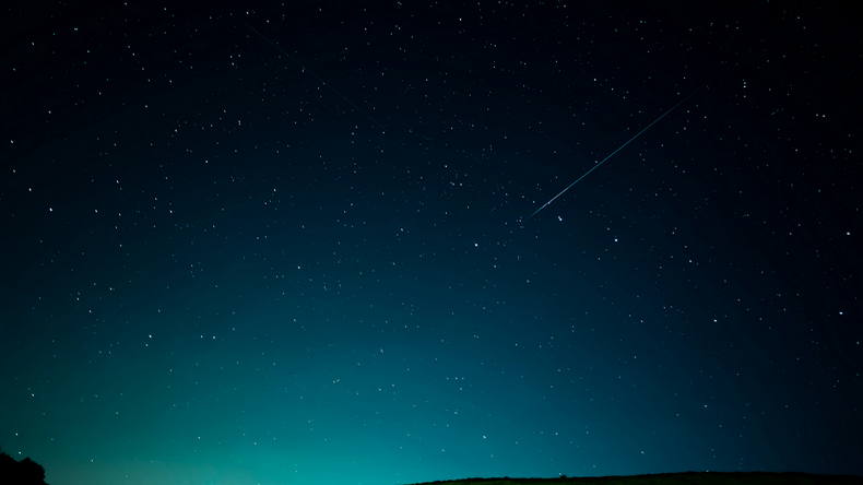 Un objet non identifié illumine le ciel d'Oman, serait-ce une météorite ?