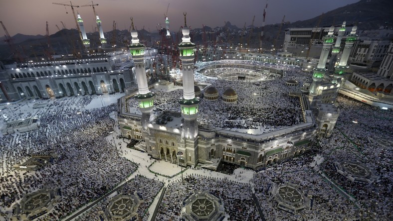 Le grand pèlerinage du Hajj aura lieu malgré la chute d’une grue dans la Grande mosquée de La Mecque