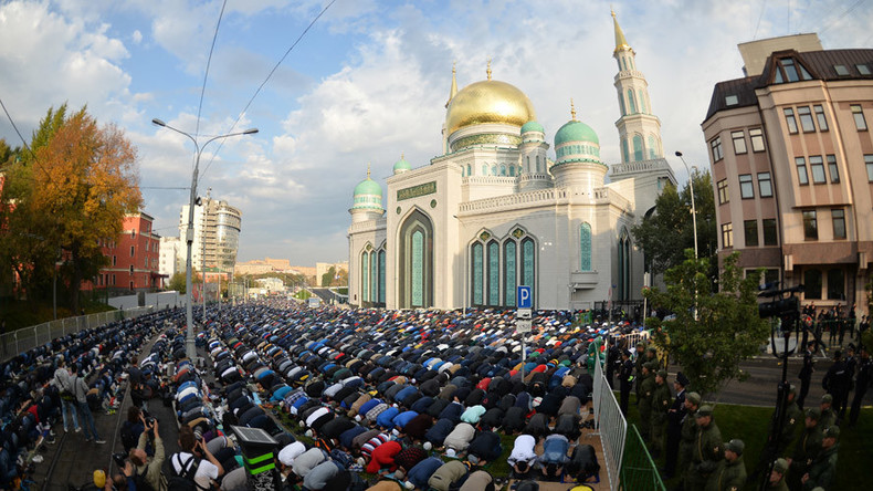Presque 140 000 musulmans se sont rassemblés à Moscou pour célébrer l’Aïd al-Adha (PHOTOS)