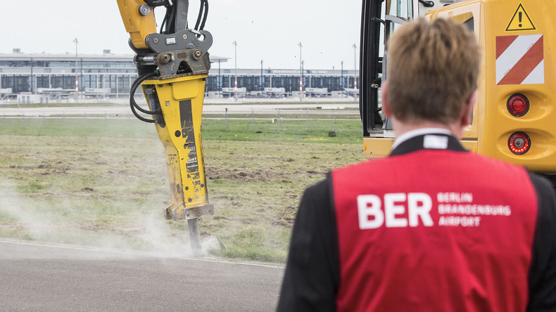 Après cinq milliards d'euros de travaux, le futur aéroport de Berlin peut-il être détruit ?