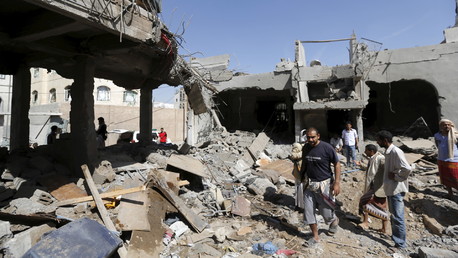 Yémen : des raids aériens saoudiens tuent 20 civils dans un hôtel à Sanaa