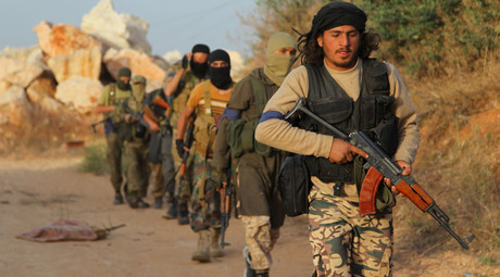 Capture ou trahison ? Les rebelles entraînés par les USA finissent dans les mains du Front al-Nosra