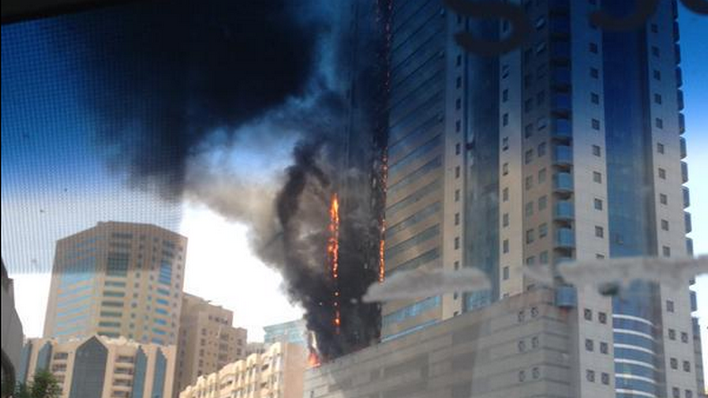 Emirats arabes unis : un incendie majeur éclate à Charjah (PHOTOS, VIDEO)