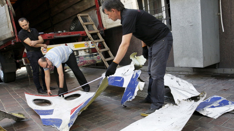 Les forces de Donetsk transmettent des débris du MH17 aux enquêteurs néerlandais grâce au film de RT