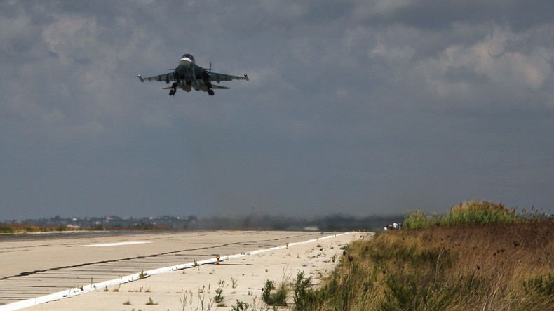 Exclusif : Comment des avions de 30 tonnes atterrissent-ils en Syrie ? (VIDEO)