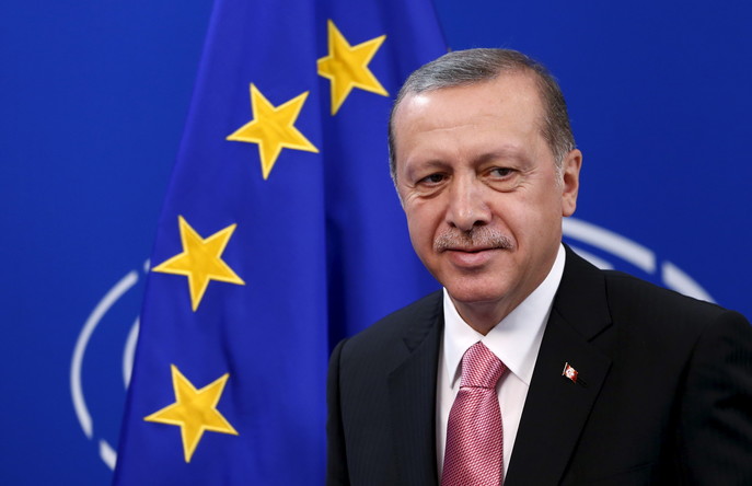 «L’extraordinaire faiblesse de l’UE, à la merci d’un chantage de la Turquie»