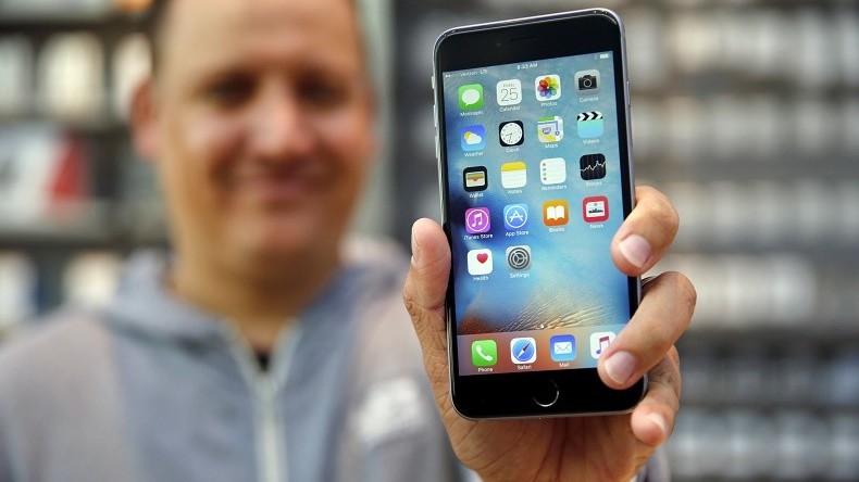 Apple supprime des centaines d'applications fouineuses