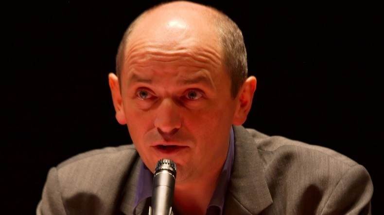 Pierre Larrouturou attaque l'Elysée en justice pour son inaction dans la baisse du chômage en France