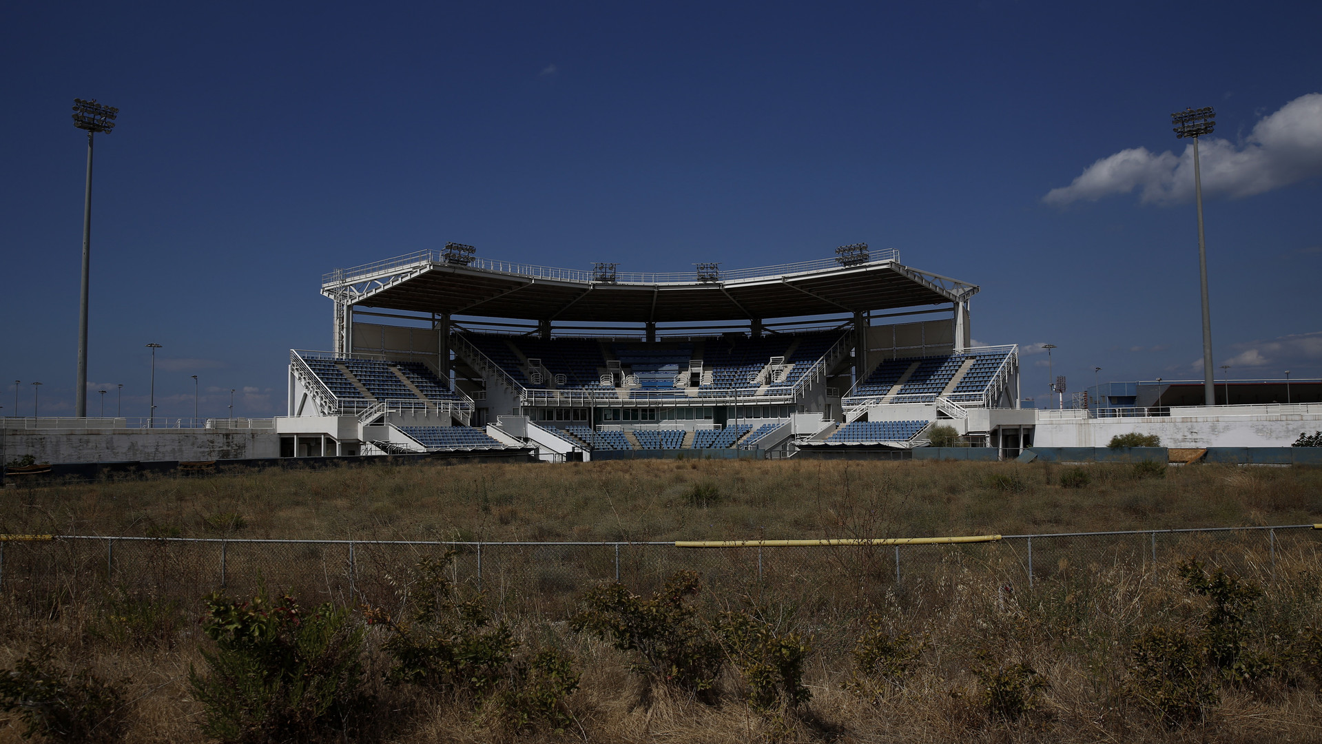 La Grèce trouve une utilité pour ses stades olympiques abandonnés – y mettre les migrants !