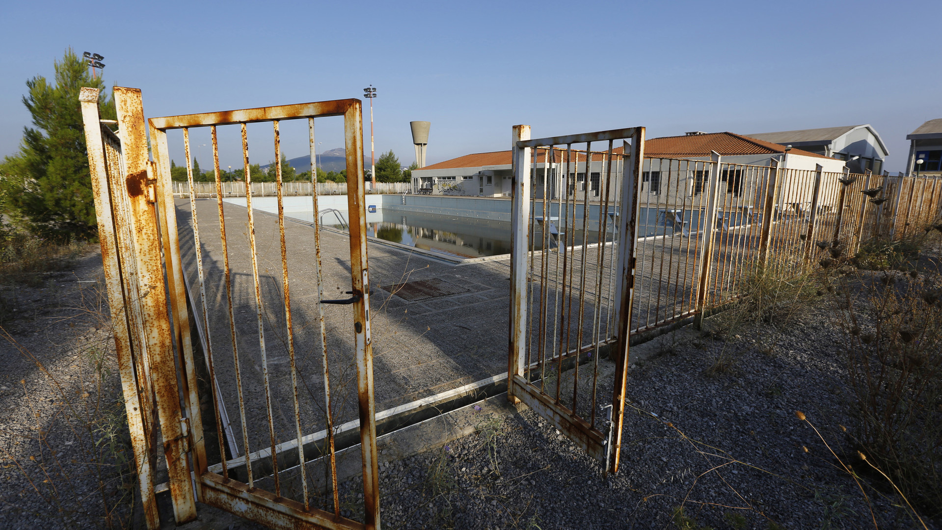 La Grèce trouve une utilité pour ses stades olympiques abandonnés – y mettre les migrants !