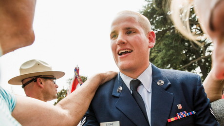 Spencer Stone, le héros du Thalys, attaqué au couteau lors d'une rixe à la sortie d'un bar gay